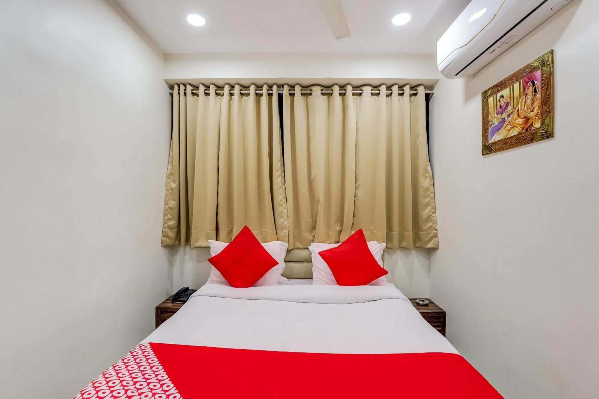 Collection O Hotel Alice Ahmedabad Exterior photo