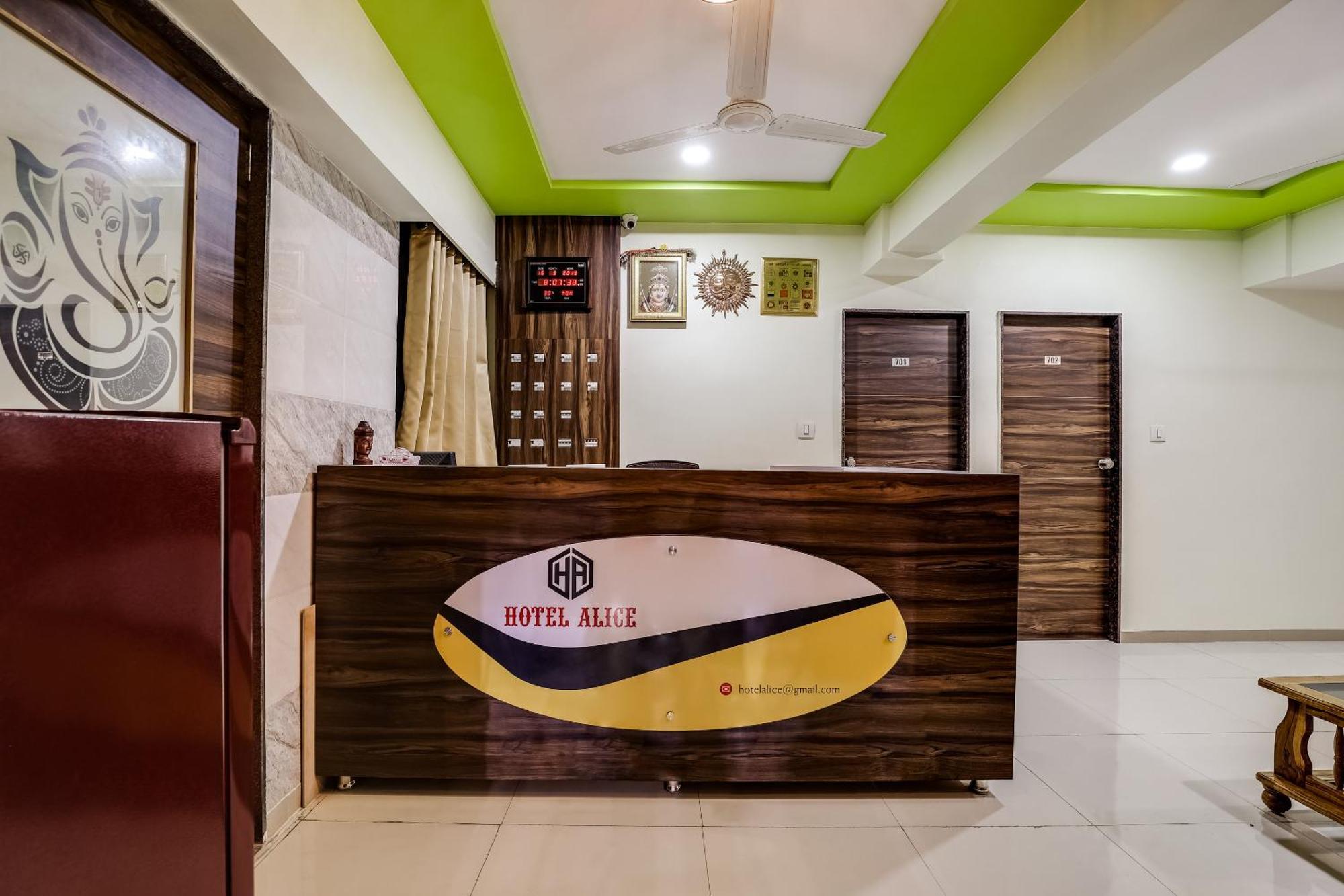 Collection O Hotel Alice Ahmedabad Exterior photo