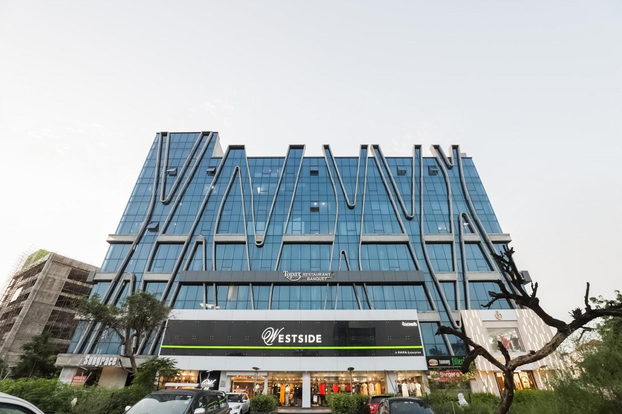 Collection O Hotel Alice Ahmedabad Exterior photo